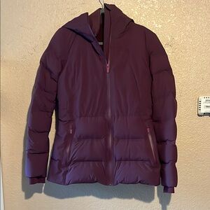 Lululemon Sleet Street jacket in cassis Size 6
